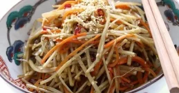 Kinpira Rezept aus Japan – aromatische Gemüsepfanne einfach zubereiten!