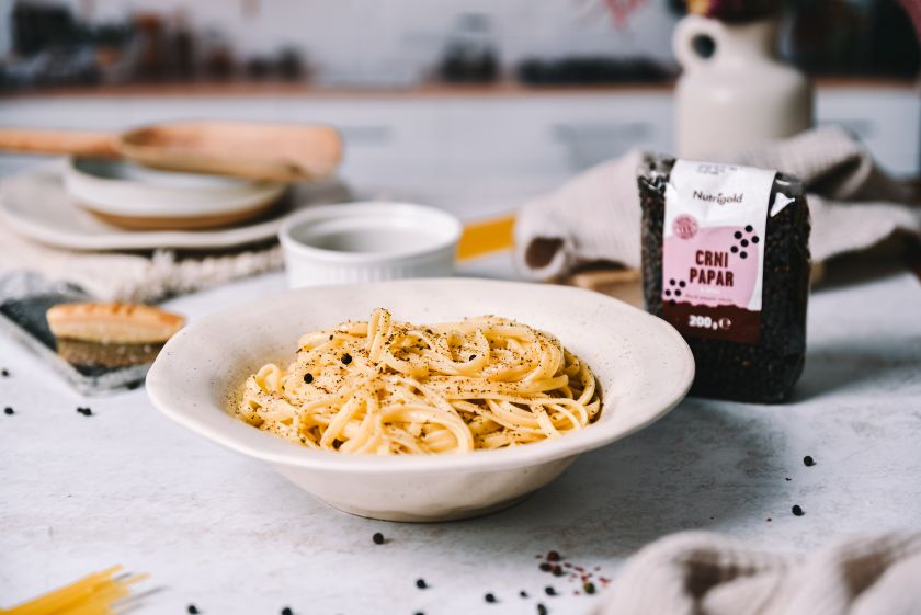 Cacio e pepe tjestenina