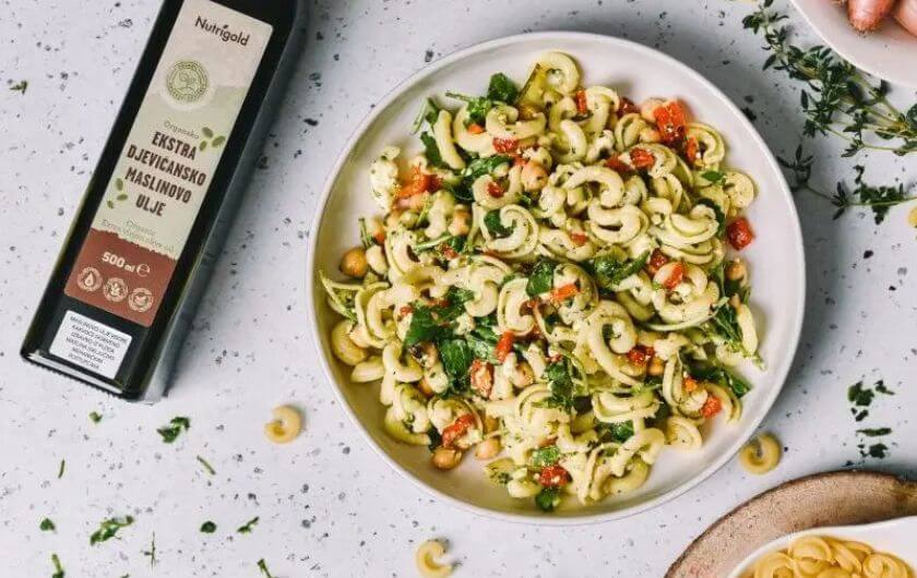 Chimichurri pasta salata s maslinovim uljem koja osvaja!