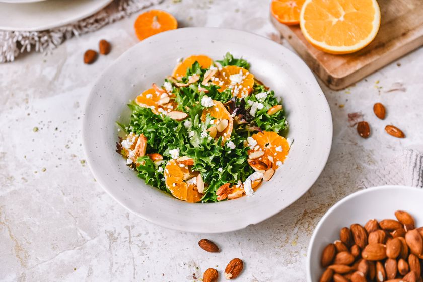 Salata s bademima i klementinama