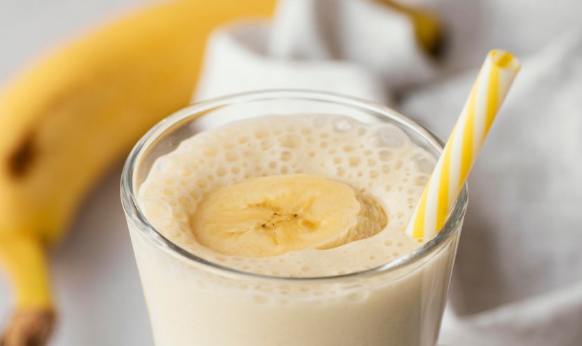 Banana smoothie s hojicha prahom ukusno je i zasitno rješenje!