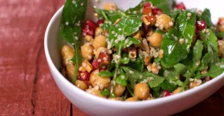 Couscous-Salat mit Kichererbsen