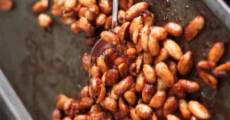 Knusprige Erdnüsse mit Chili – einfacher Snack für jeden Tag!