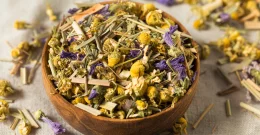 PCOS natürlich lindern – Pflanzenkraft für hormonelle Ausgeglichenheit