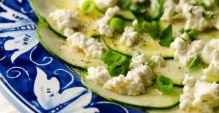 Carpaccio aus Zucchini
