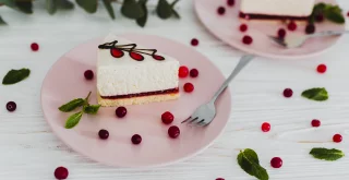 Rohe Torte mit Camu Camu – cremiges Dessert mit natürlicher Fruchtnote! Torte mit Camu Camu