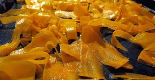 Karottenchips aus dem Ofen – knuspriger Snack! Karottenchips