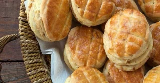 Vollkornbrötchen mit Kartoffelpüree