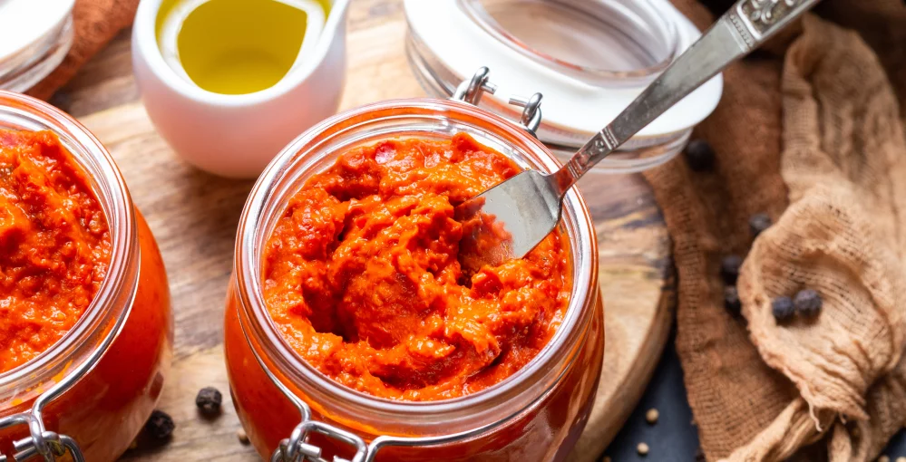 Veganer Aufstrich aus Paprika, Zucchini und getrockneten Tomaten – Ajvar!