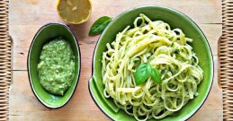 Nudeln mit Hanfpesto in einer Schüssel