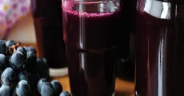 Reiner Traubensaft im Glas