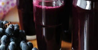 Reiner Traubensaft im Glas