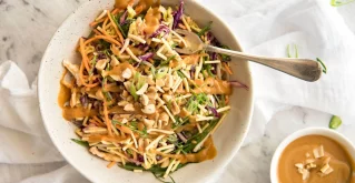 Erdnusssauce für Salate und Pasta