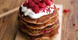 Pfannkuchen mit Himbeeren