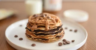 Pfannkuchen mit Erdnussbutter