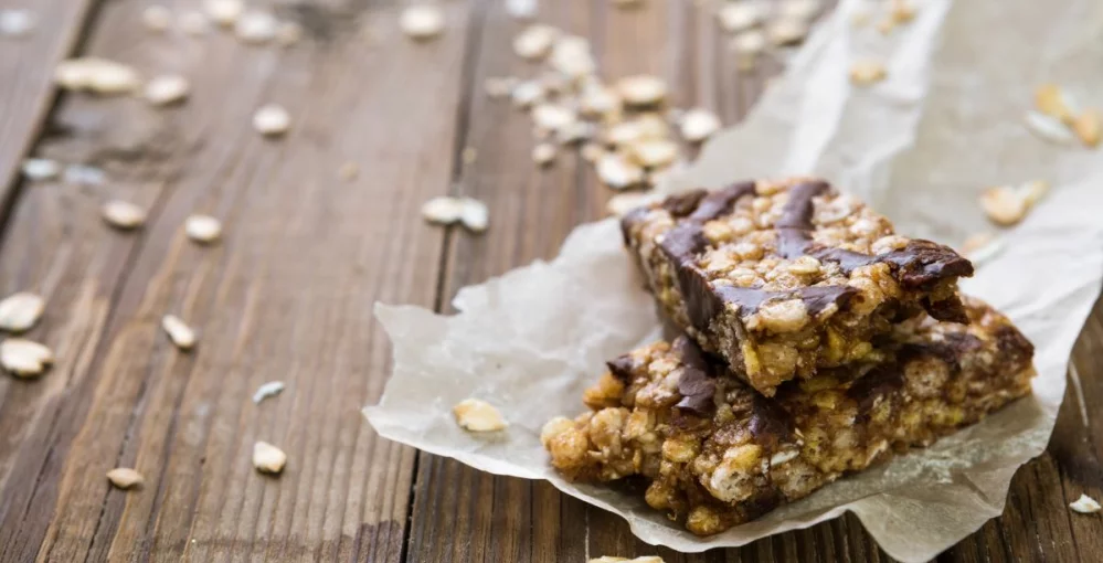 Energieriegel mit Schoko-Erdnussbutter