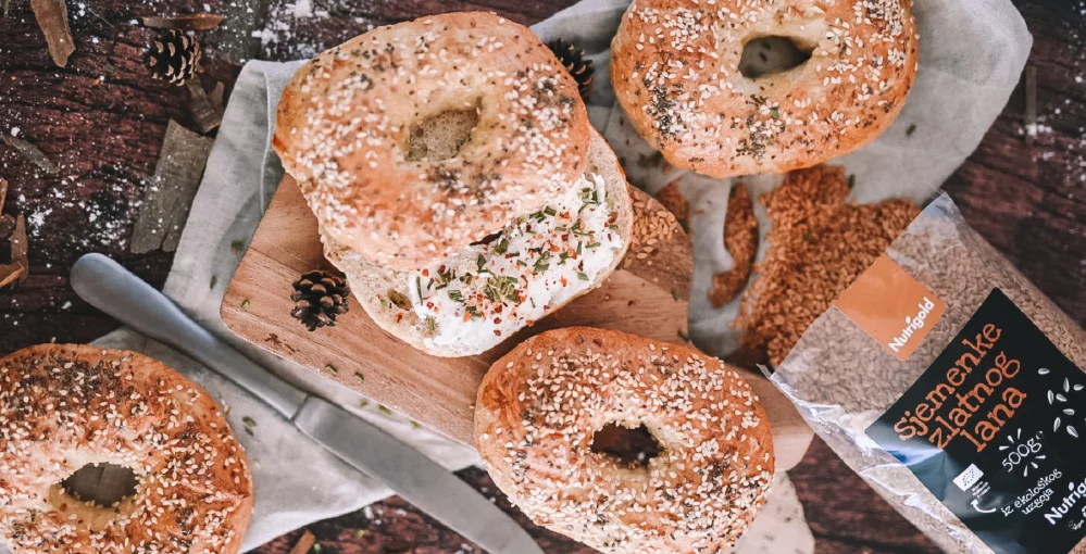 Dinkel-Bagels mit Samen