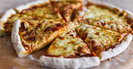 Glutenfreie Pizza aus dem Ofen!