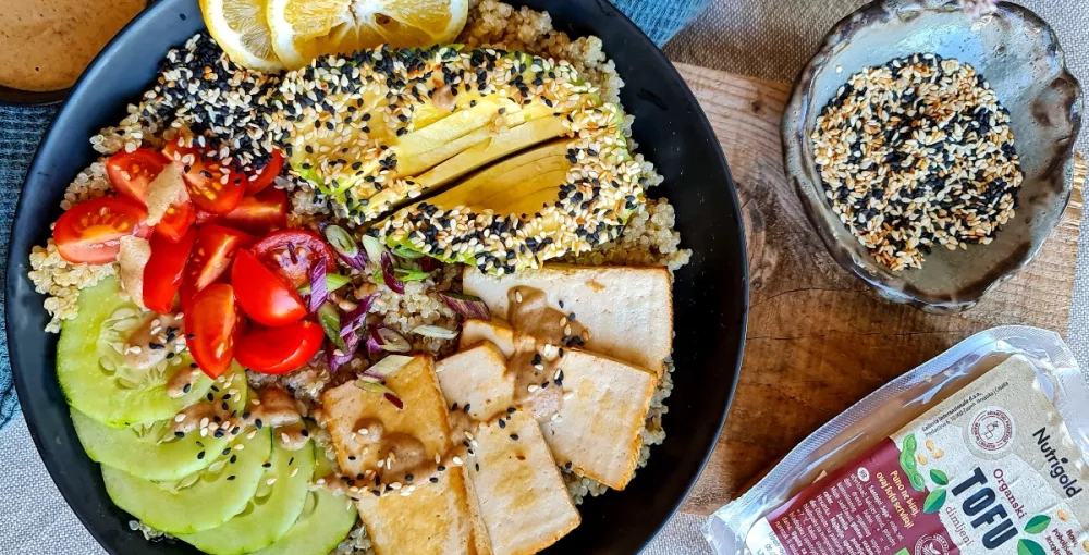 Tofu und Quinoa in Harmonie