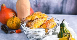 Hörnchen mit Kürbis – ein Hauch Herbst in jedem Bissen!