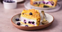 Mürbeteigkuchen mit Joghurt und Heidelbeeren