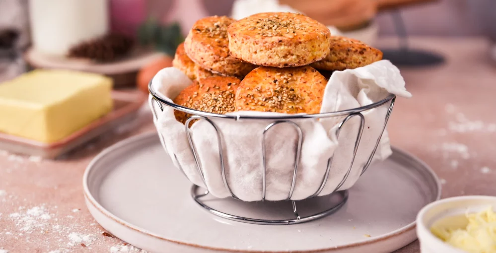 Brötchen mit Frischkäse