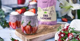 Chia-Pudding mit Erdbeeren