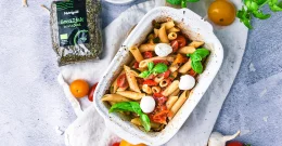Ein Teller wie am Mittelmeer: Mediterrane Pasta voller Sommeraromen!