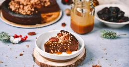 Saftiger Kuchen mit Datteln und Äpfeln – natürliche Süße & feines Aroma!