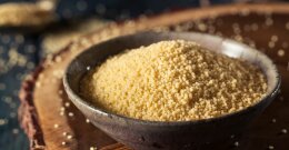 Couscous in einer Schüssel