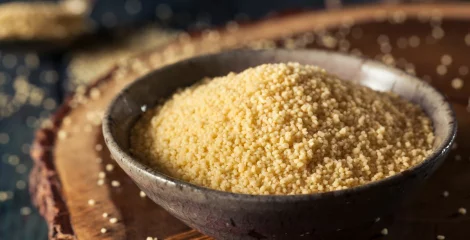 Couscous in einer Schüssel