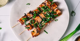 Würzig, aromatisch & voller Umami – Teriyaki-Tofu-Spieße zum Verlieben!