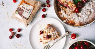 Sommer aus dem Ofen: Kirschkuchen mit Mandeln