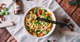 Asiatische Spicy Nudeln