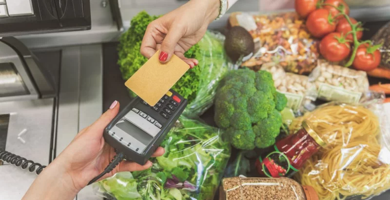 Gesund essen mit kleinem Budget: Der ultimative Einkaufsguide!