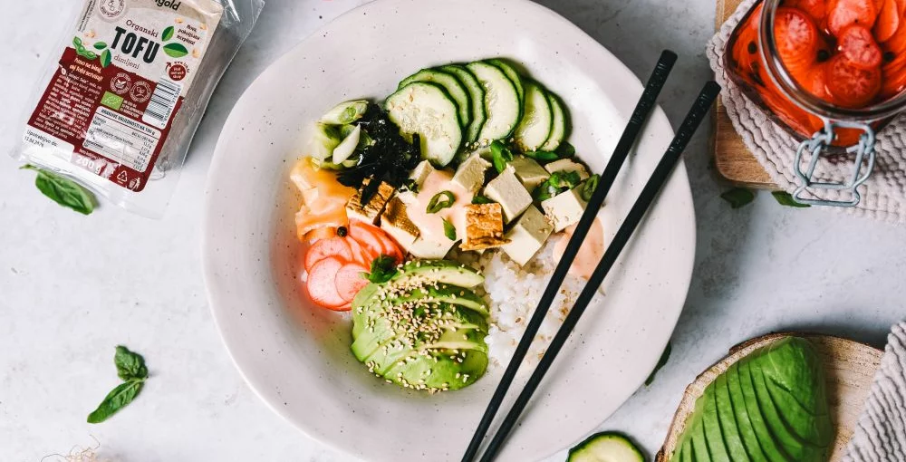 Sushi-Bowl mit Tofu – schnell, frisch und kreativ! Sushi-Bowl