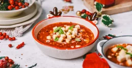 Tomatensuppe mit gerösteten Paprika
