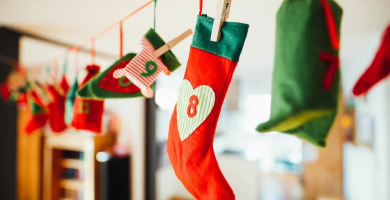 Nikolaus und Weihnachten stressfrei: Das 4-Geschenke-Prinzip!