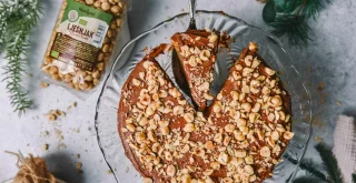 Ein Kandidat für den Titel „Torte des Jahres”: die Haselnusstorte!