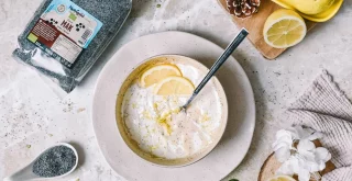 Haferbrei mit Zitrone und Mohn