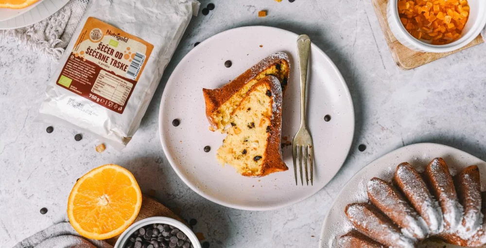 Gugelhupf mit Hüttenkäse, Orange und Schokolade – einfach gebacken!