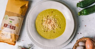 Zucchinisuppe & Couscous – cremiger Genuss mit besonderer Textur!