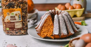 Ein Stück Sonnenschein auf dem Teller: Gugelhupf mit Karotten & Orange!