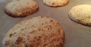 Haferbrötchen aus dem Ofen – einfach, lecker und sättigend!