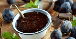 Selbstgemachte Rohmarmelade – blitzschnell zubereitet und voller Fruchtgeschmack!