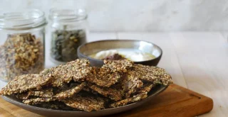 Quinoa Cracker mit Flohsamenschalen